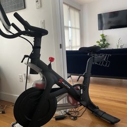 Gen 2 Peloton, Like New