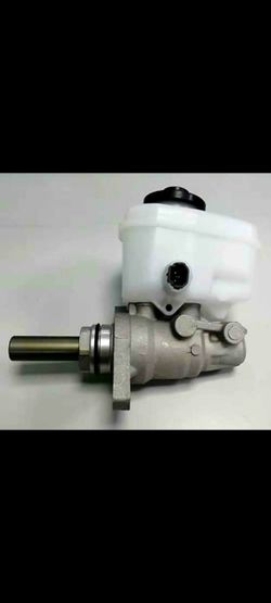 TOYOTA PARTS MASTER CYLINDER