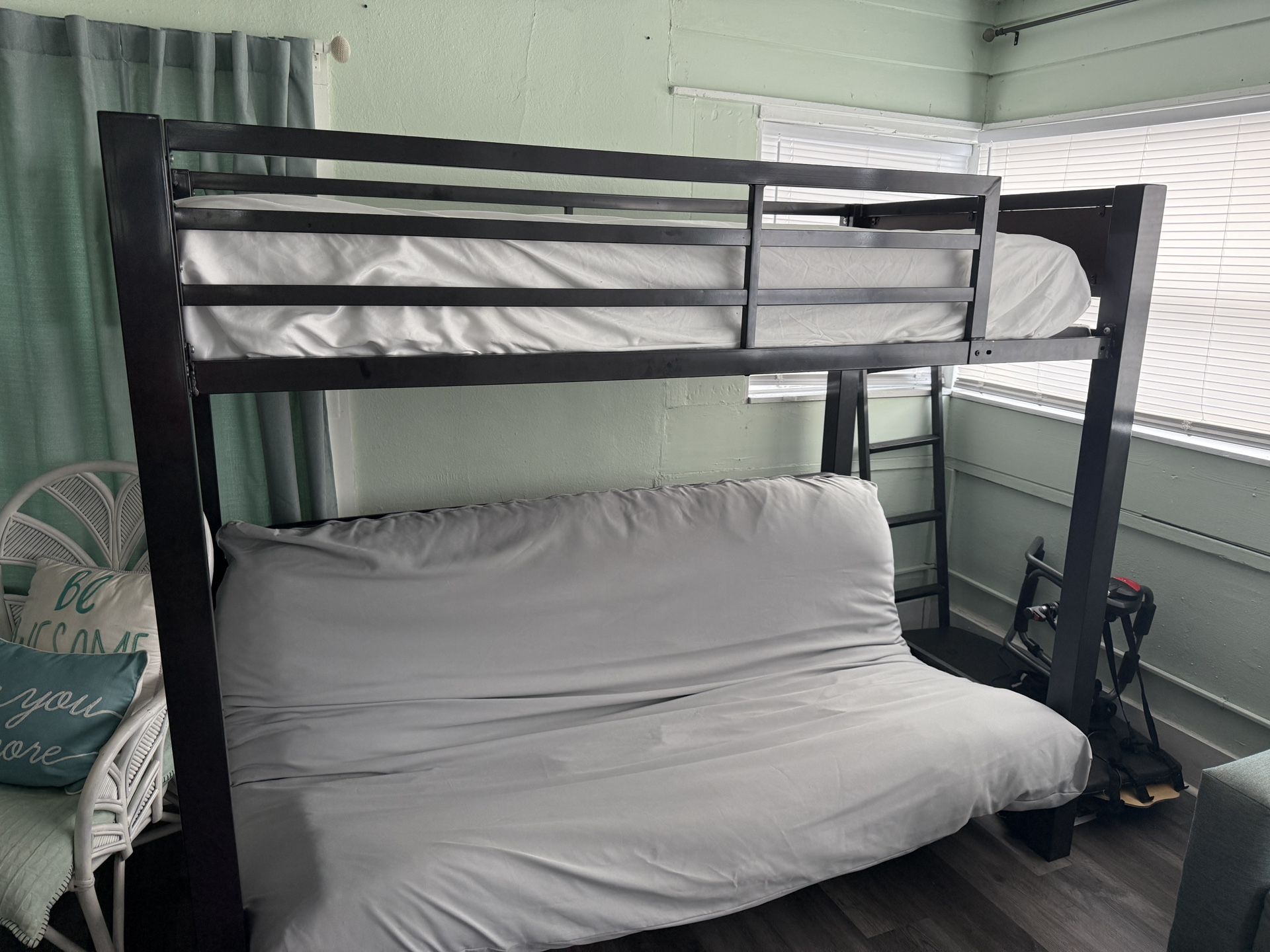 Bunk Beds with Futon (No Flood)