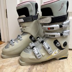Salomon  Ski Boots