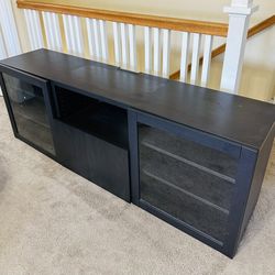 Entertainment / TV Stand