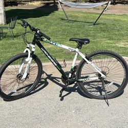 Genesis 2900 maxair 6061 bike