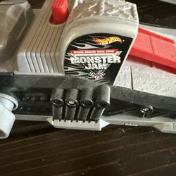 Hot Wheels Monster Jam Launcher