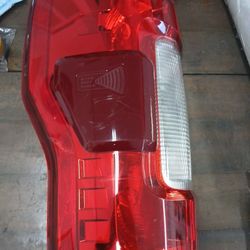 17-19 Ford F250 F350 Left Driver Side Tail Light Halogen W Blind Spot