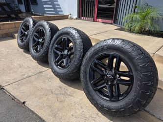 18" CHEVY TRAILBOSS rims Toyo Tires