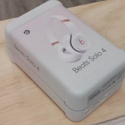Beats Solo 4 True Wireless On Ear Headphones - Great Deals 