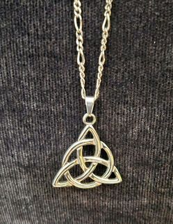 ✨ Sterling Silver Trinity Pendant & Figaro Chain ✨