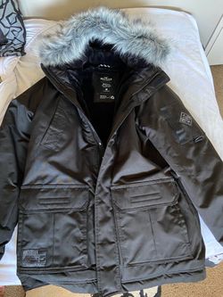 Hollister Men’s Longer Length Jacket/Coat with Faux Fur