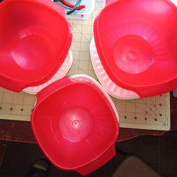 Tupperware Bowl Set 