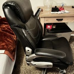 Black Executive Desk Chair