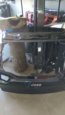 2019 JEEP LATITUDE LIFGATE