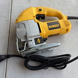 DEWALT 5.5 Amp Corded Variable Speed Jig Saw