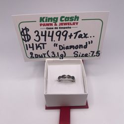 Ladies Diamond Ring 14KT 