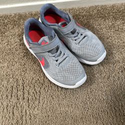 Kids Nike Shoes 2size