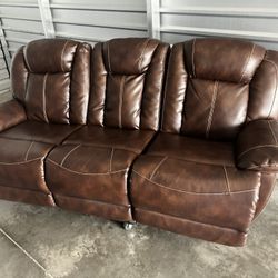 DELIVERY 🚚😀Nice Brown Double Recliner Couch! 