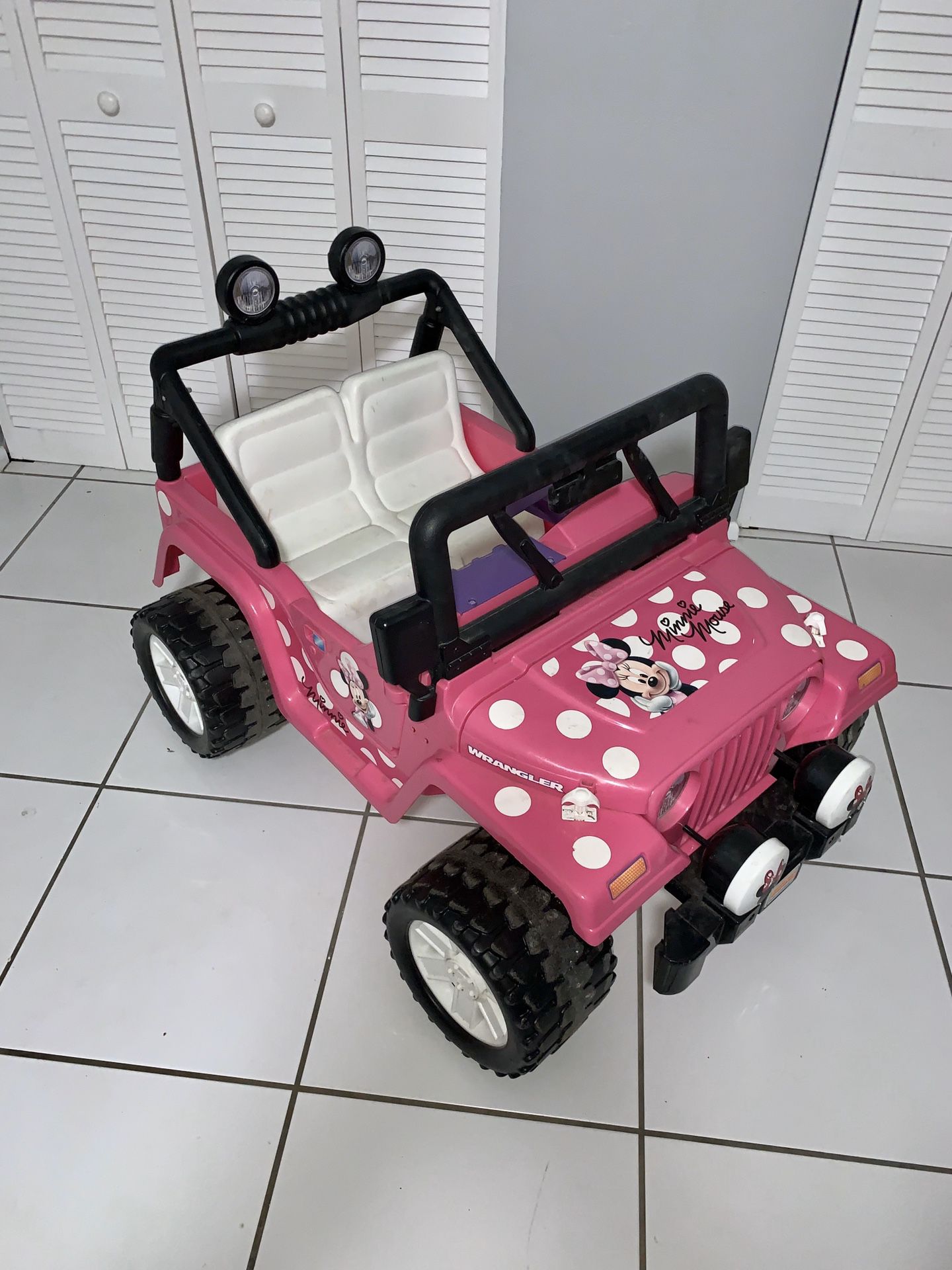 Fisher Price Power Wheels Minnie Mouse Jeep