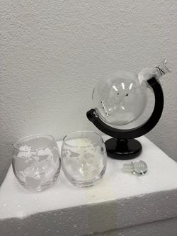Whisky Decanter Globe Set with 2 Etched Globe Whisky Glasses