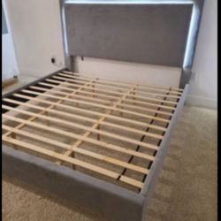New Queen Bed Frame And Mattress 