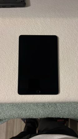 iPad mini 5th Generation 64gb Cellular/wifi