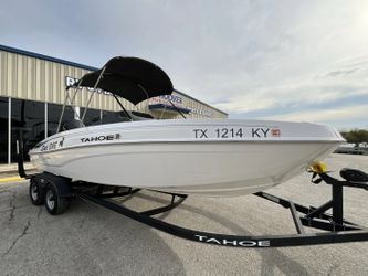 2024 Tracker Tahoe T21