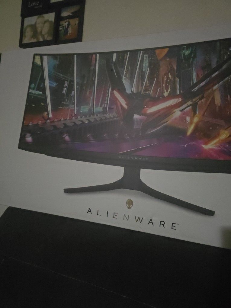 Alienware 34" Curved Screen