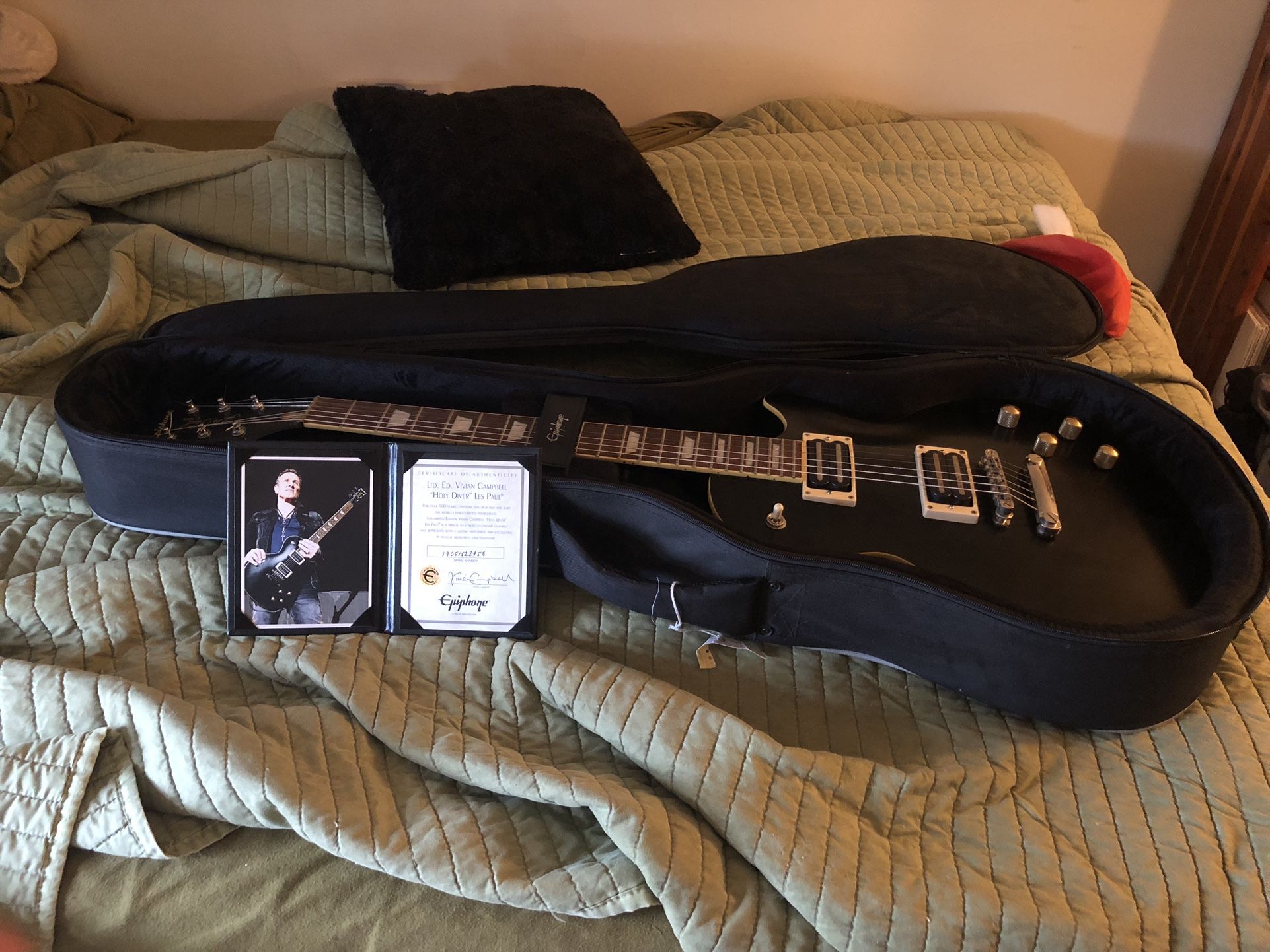 DISCONTINUED Vivian Campbell “Holy Diver” Signature Epiphone
