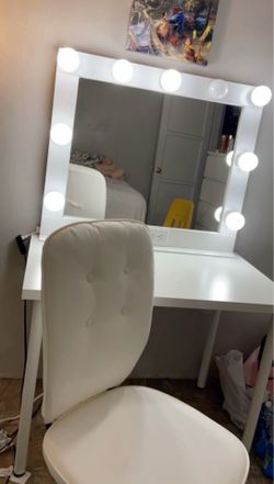 Vanity mirror