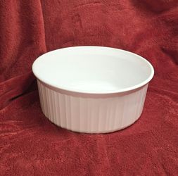 Vintage Corning Ware French White Souffle Dish 2.5L - F-1-B, 9"