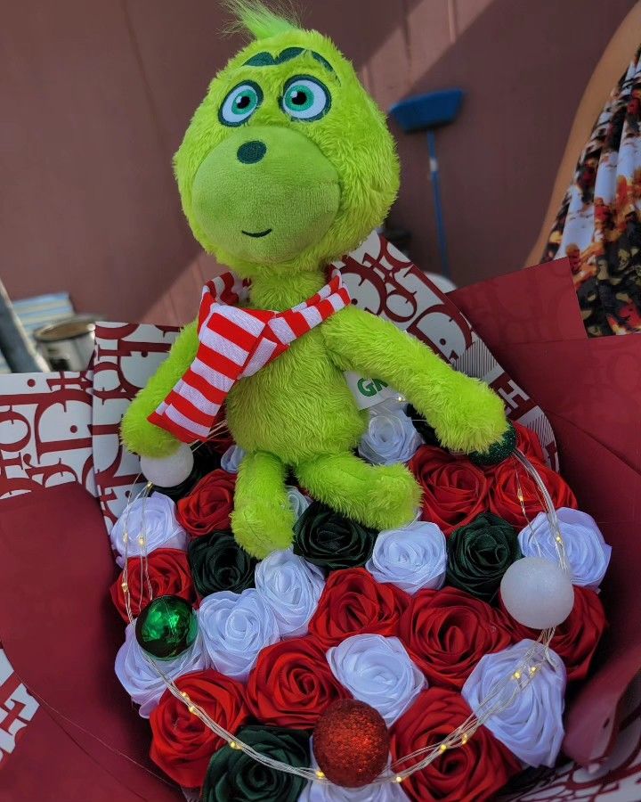 Grinch Bouquet