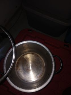 Stainless steel pot