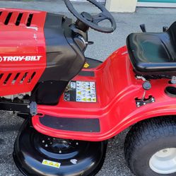 Tractor Troy Built 42inch Gas