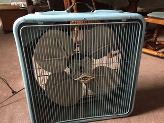 20 Lasko Box Fan for Sale in Cherry Hill, NJ - OfferUp