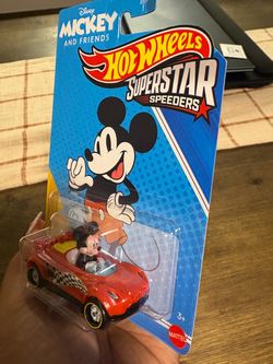 Hot Wheels Disney Mickey Mouse Superstar Speeders