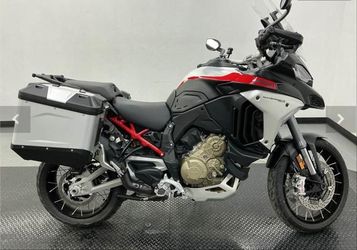 2023 Ducati Multistrada V4 Rally Brushed Aluminum & Matte Blac