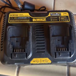 Charger Dewalt