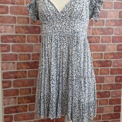 Altar’d State Blue White Floral Picture Perfect Summer Dress 👗 Fits Ladies Size Medium-Large ✨📷