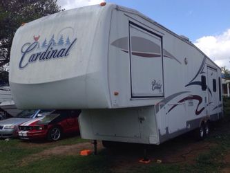 RV cardinal 2005 33' 3 slide out