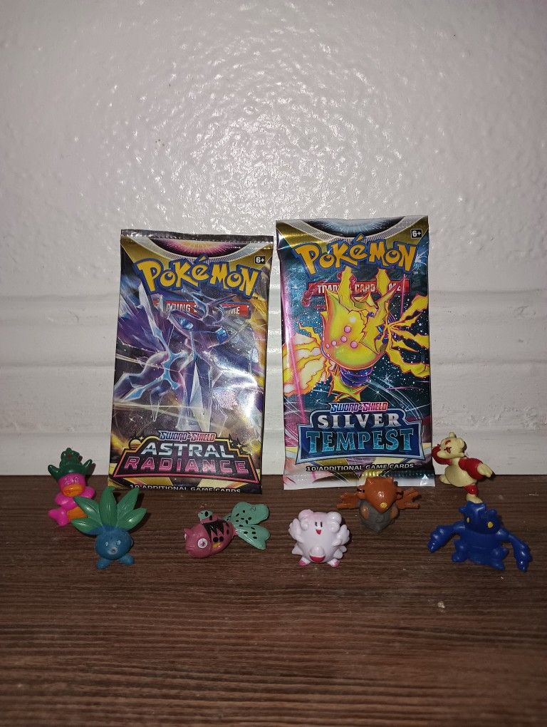 Pokemon Cards And Miniatures 