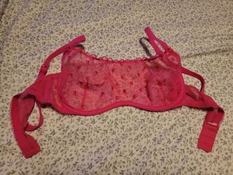 Pink Lace Underwire Bra with Heart Detail