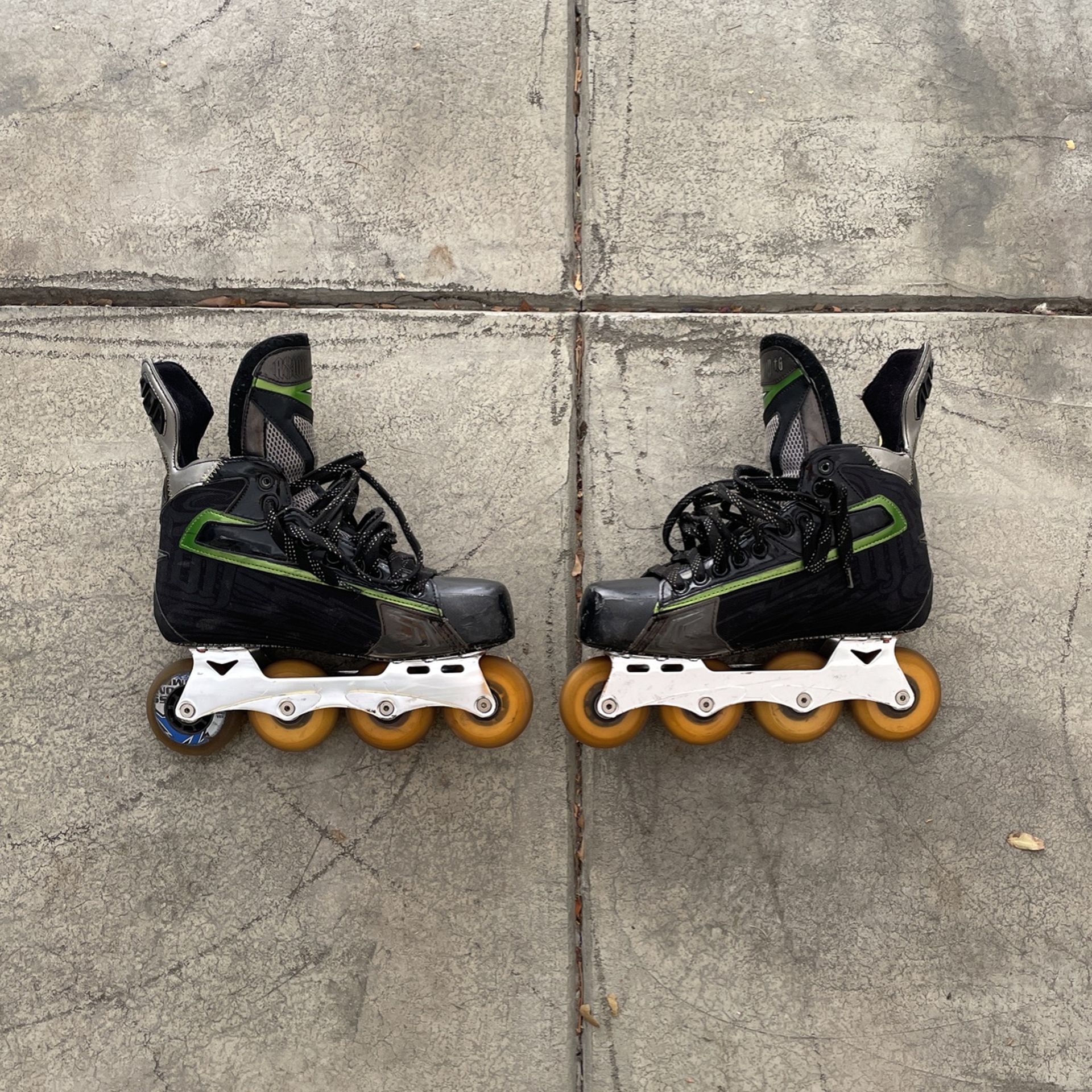 Mission Axiom T6 Roller Hockey Skates 8EE for Sale in Stevenson