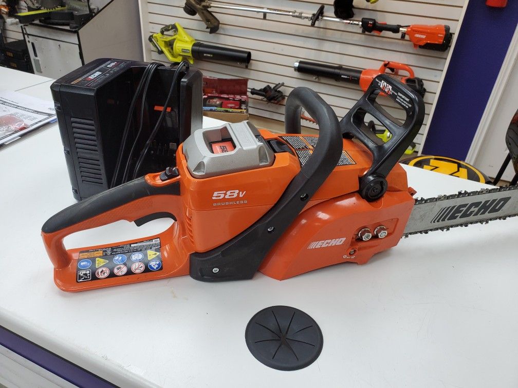 Echo 58v chainsaw with battery and charger 120 lots of power for Sale