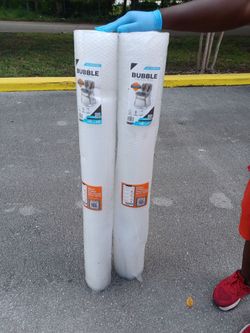 Two Bubble Cushion rolls 48x40