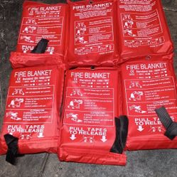 Fire Blanket for Emergency Survival New $10 Each  I Have 6 Left .. Ya Solo Tengo 6 A $10 Cada Uno  Bueno Para Tener