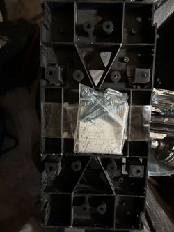 Brand New Mailbox Black Plastic Mounting Bracket with Hardware