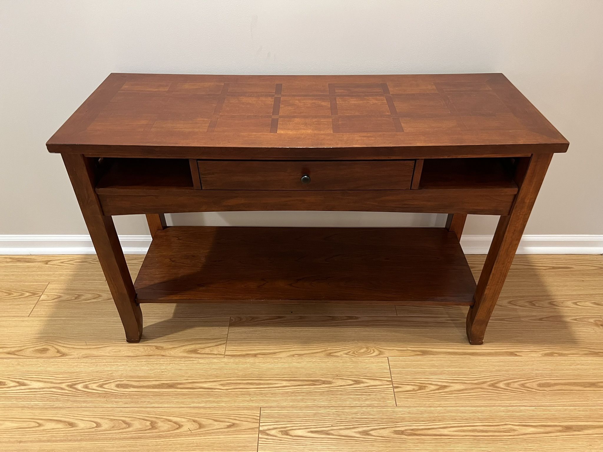 Beautiful Wood Console Table w/Drawer 47w x 29h x 18d Smoke and pet free household