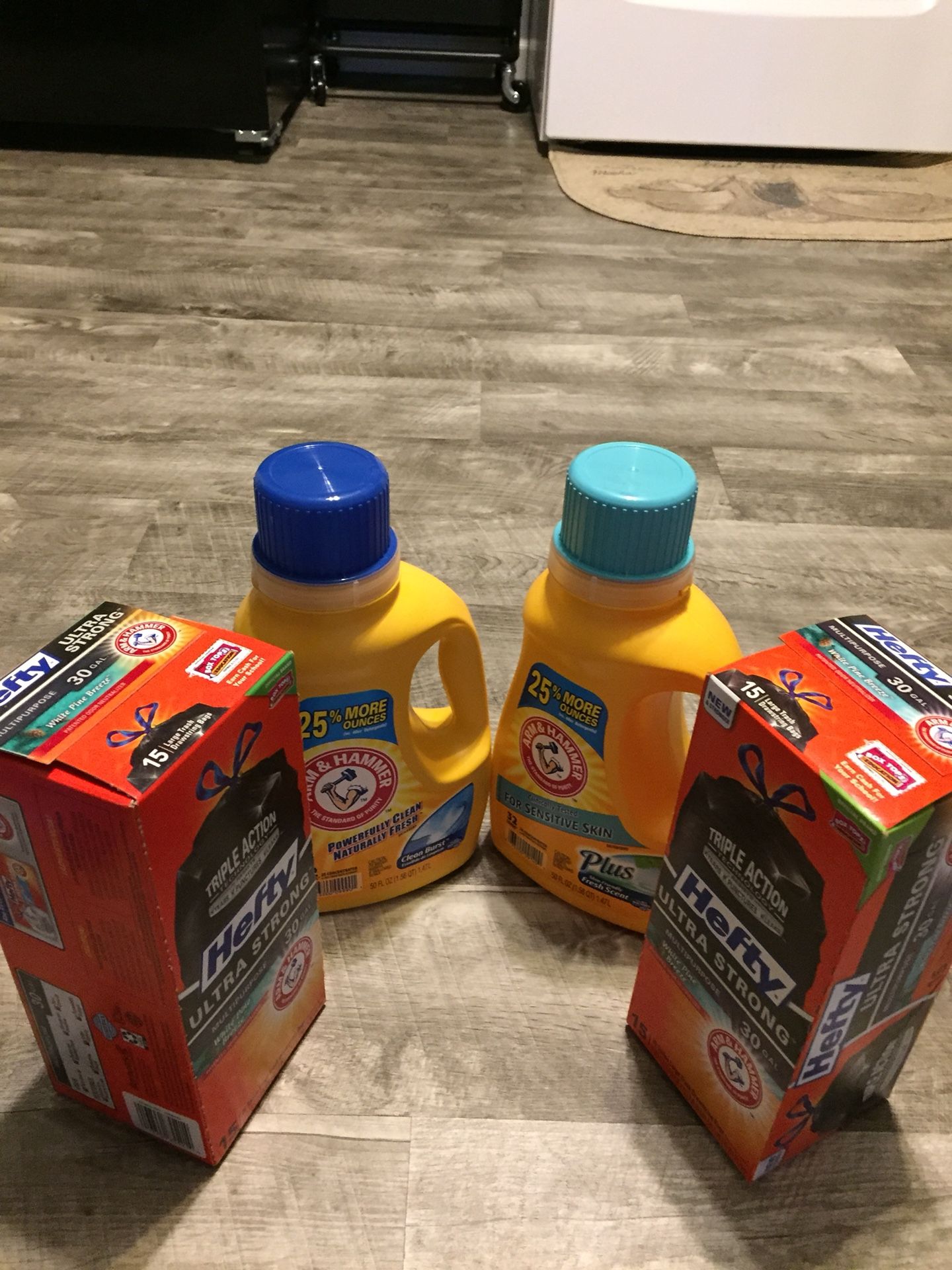 Arm&Hammer 2bottles/Hefty trash bag 30gallon