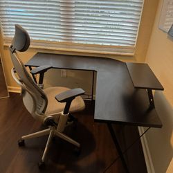 Desk & Computer Chair