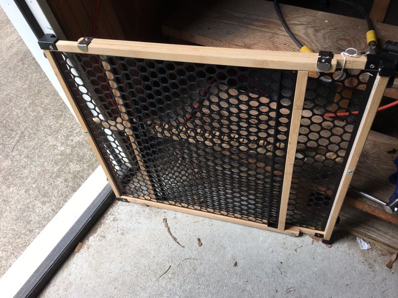 Safety 1st Bamboo Pet Gate