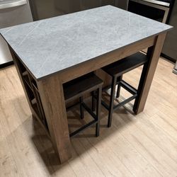 Kitchen Island With Barstools
