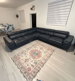 6 Seat Leather Sofa with headrest in good condition